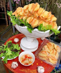 Bánh tôm hồ tây