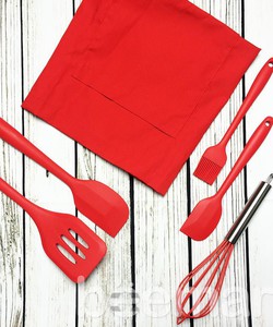 Set 5 dụng cụ làm bánh cơ bản màu đỏ