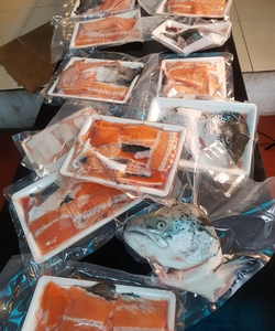 Xương đầu, đuôi cá hồi