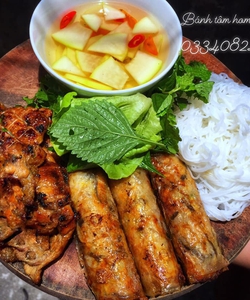Bún chả, bánh tôm
