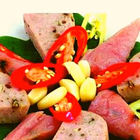 Nem chua nhà làm mua sắm online 